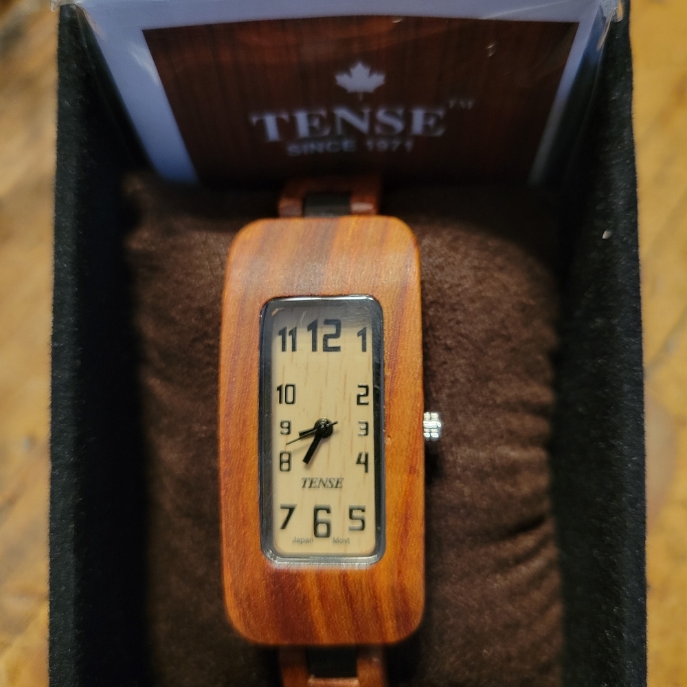 NWT Tense Wood Watch